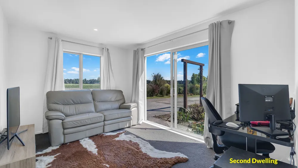 Photos of 48 Gressons Road