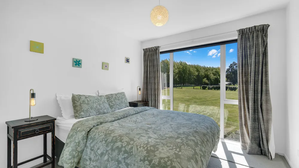 Photos of 48 Gressons Road