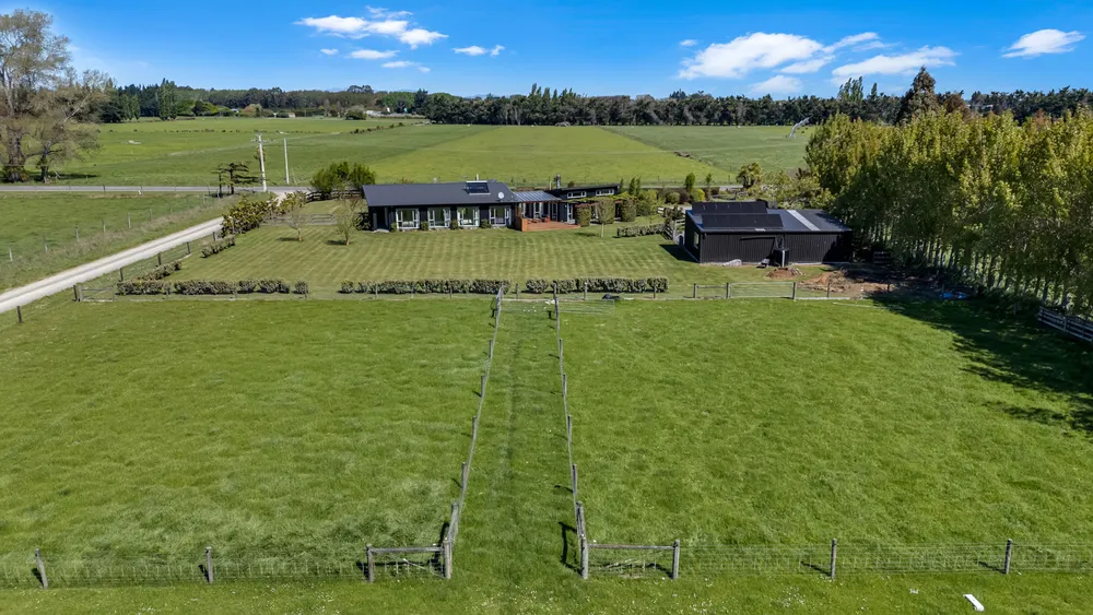 Photos of 48 Gressons Road