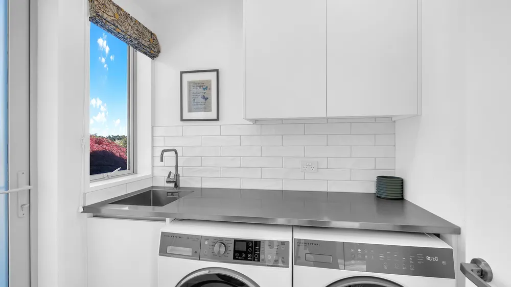 Photos of 48 Gressons Road