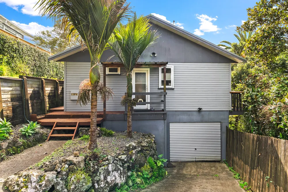Photos of 25 Shortland Street