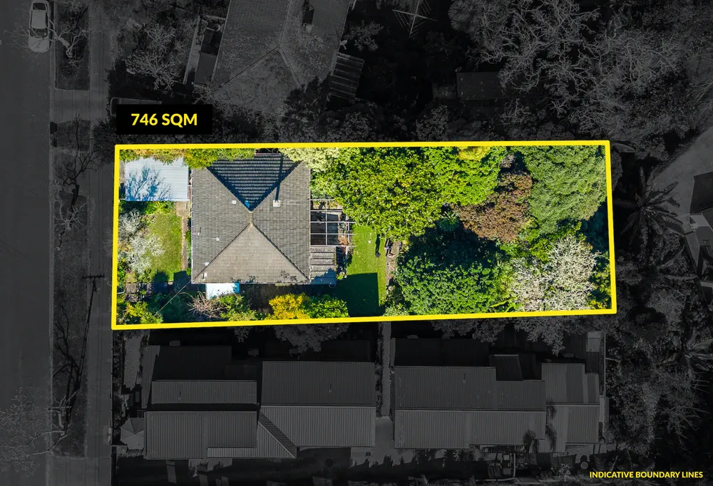 Photos of 24 Lingarth Street