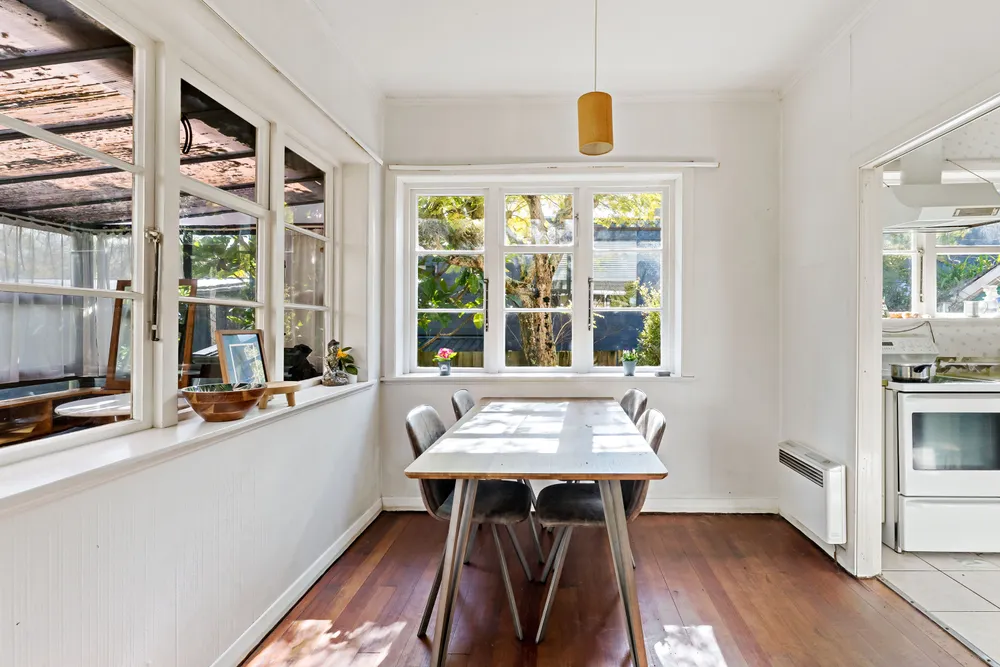 Photos of 24 Lingarth Street
