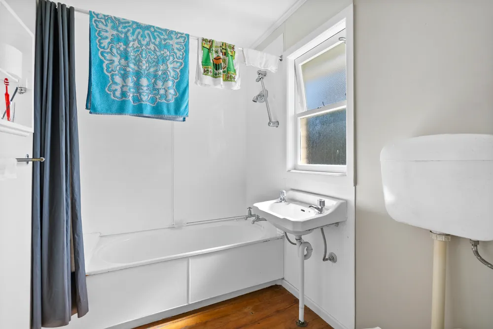 Photos of 3 Whimp Avenue