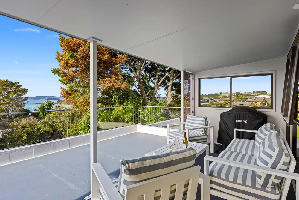 Photos of 22b Alexander Road