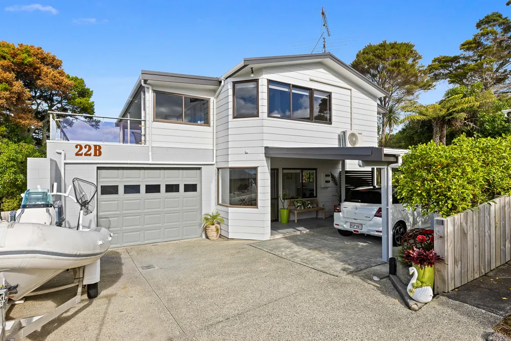 Photos of 22b Alexander Road