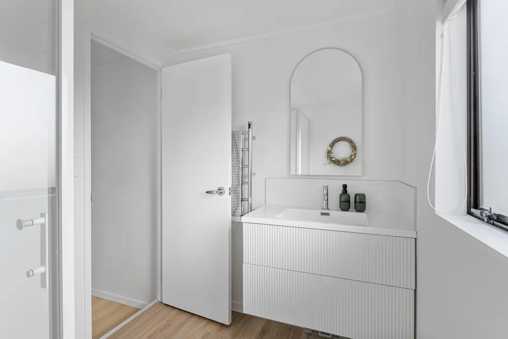 Photos of 22b Alexander Road