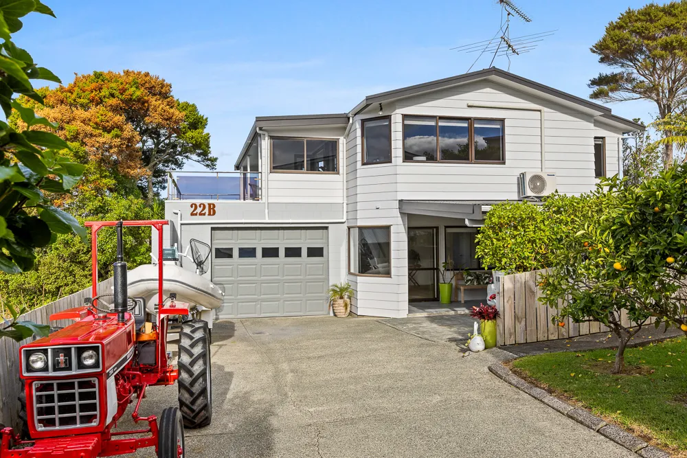 Photos of 22b Alexander Road
