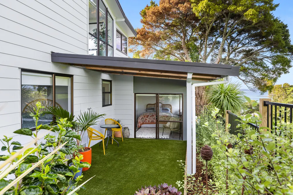 Photos of 22b Alexander Road