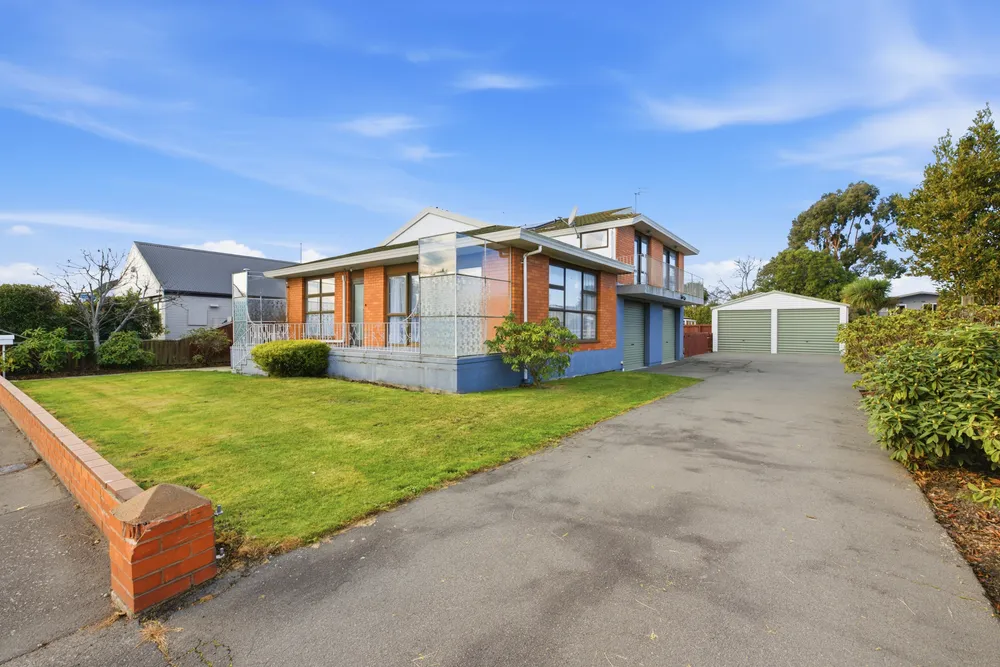 Photos of 54 Highsted Road