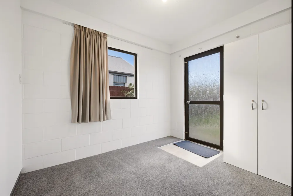 Photos of 54 Highsted Road