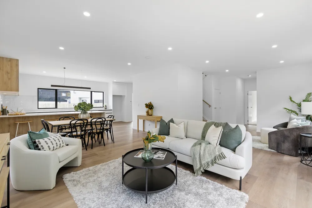 Photos of 93 Rakau Road