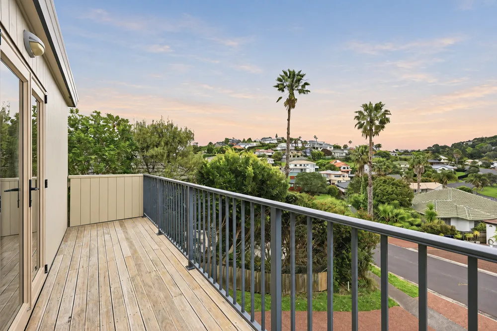 Photos of 6 Coralsea Way