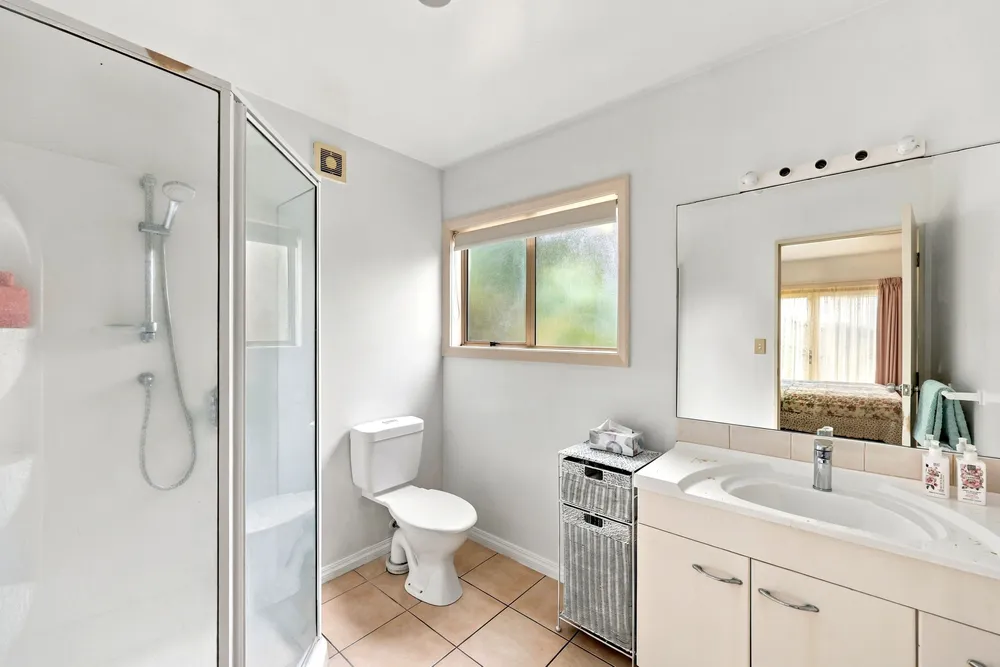 Photos of 6 Coralsea Way
