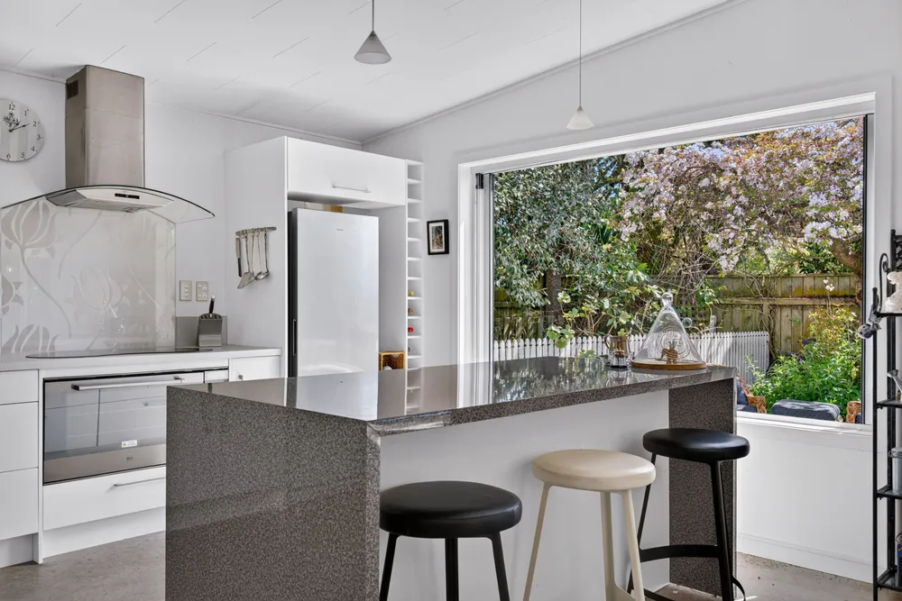 Photos of 12 Hyatt Grove