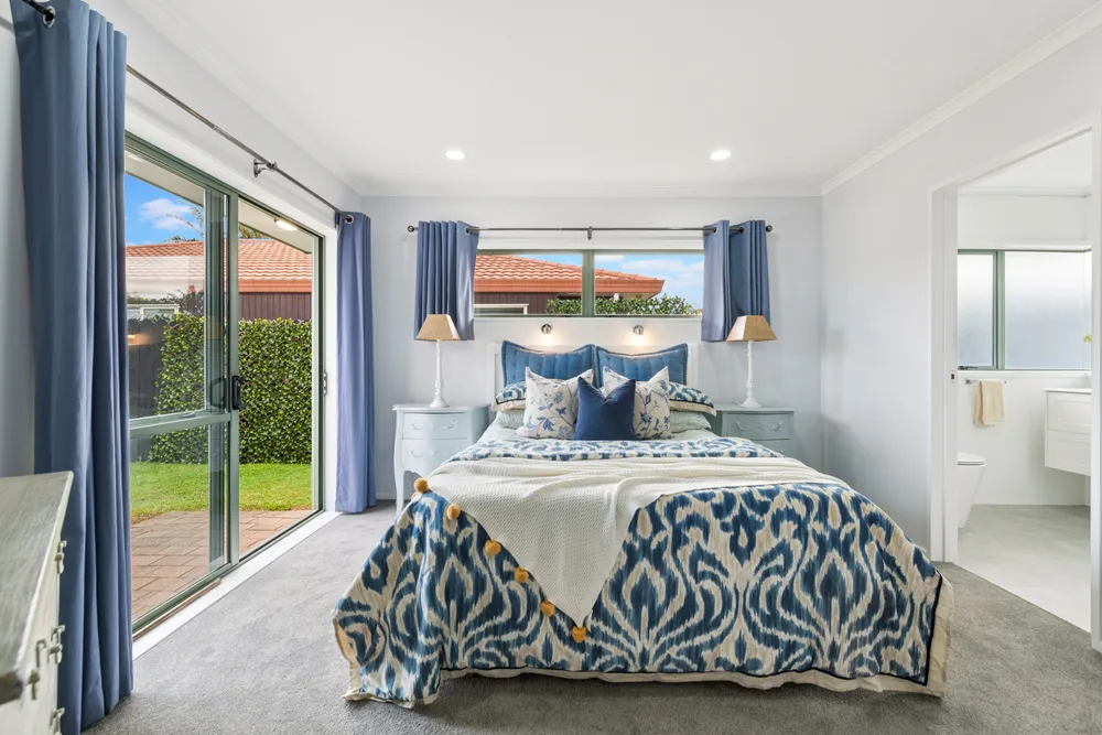 Photos of 15 Lushington Place