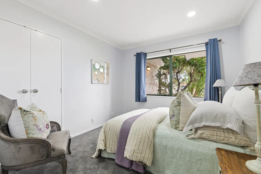 Photos of 15 Lushington Place