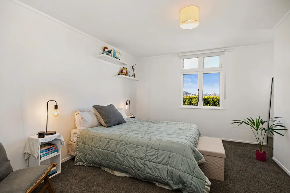 Photos of 1 Highland Road