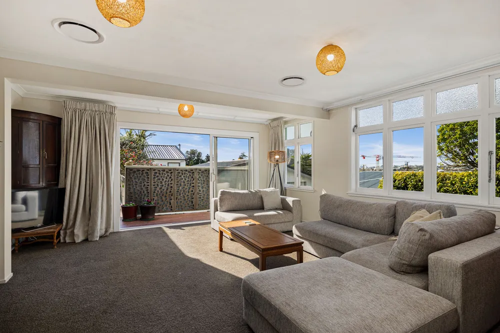 Photos of 1 Highland Road