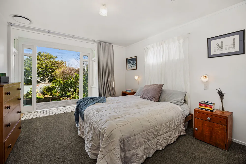 Photos of 1 Highland Road