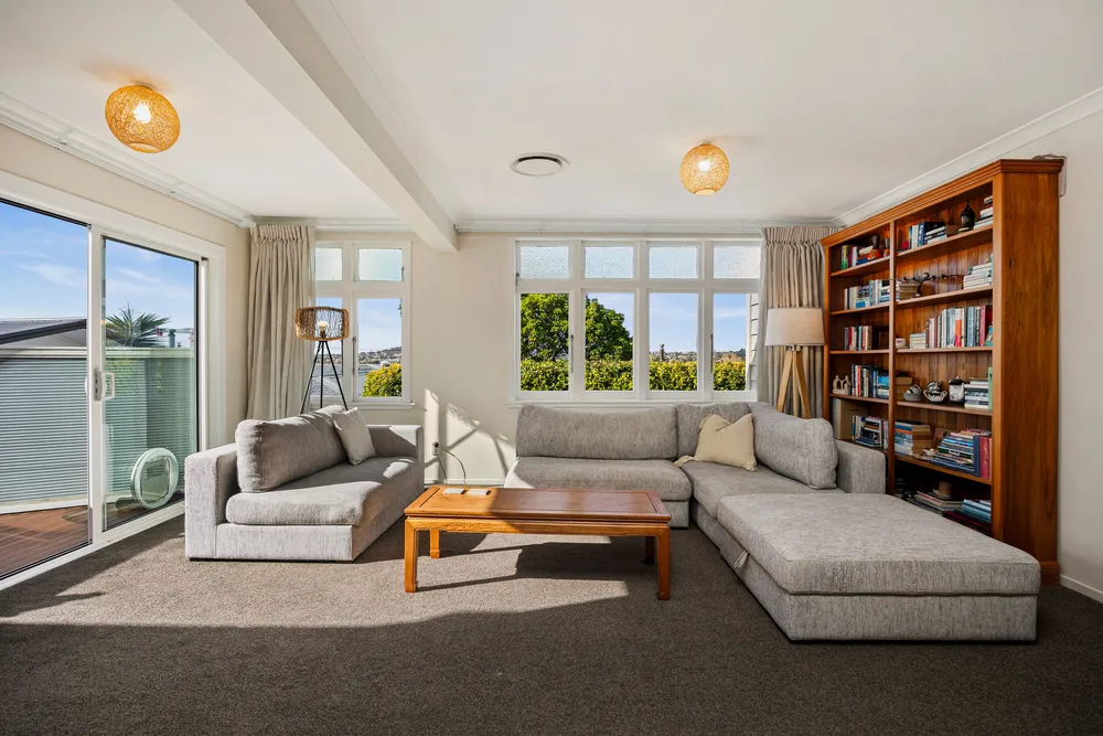 Photos of 1 Highland Road