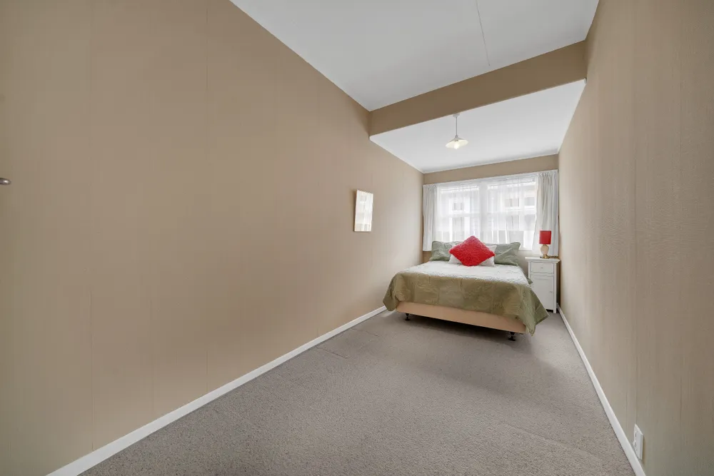 Photos of 16 Huntingtree Avenue
