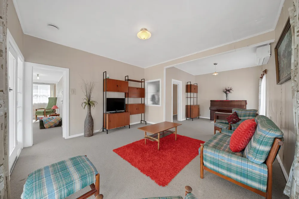 Photos of 16 Huntingtree Avenue