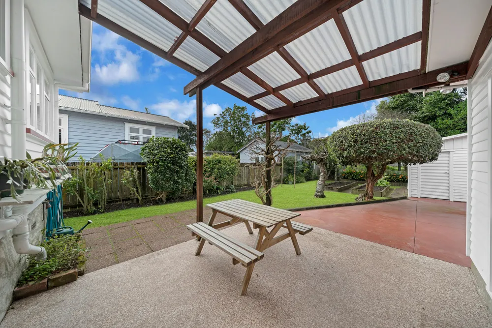 Photos of 16 Huntingtree Avenue