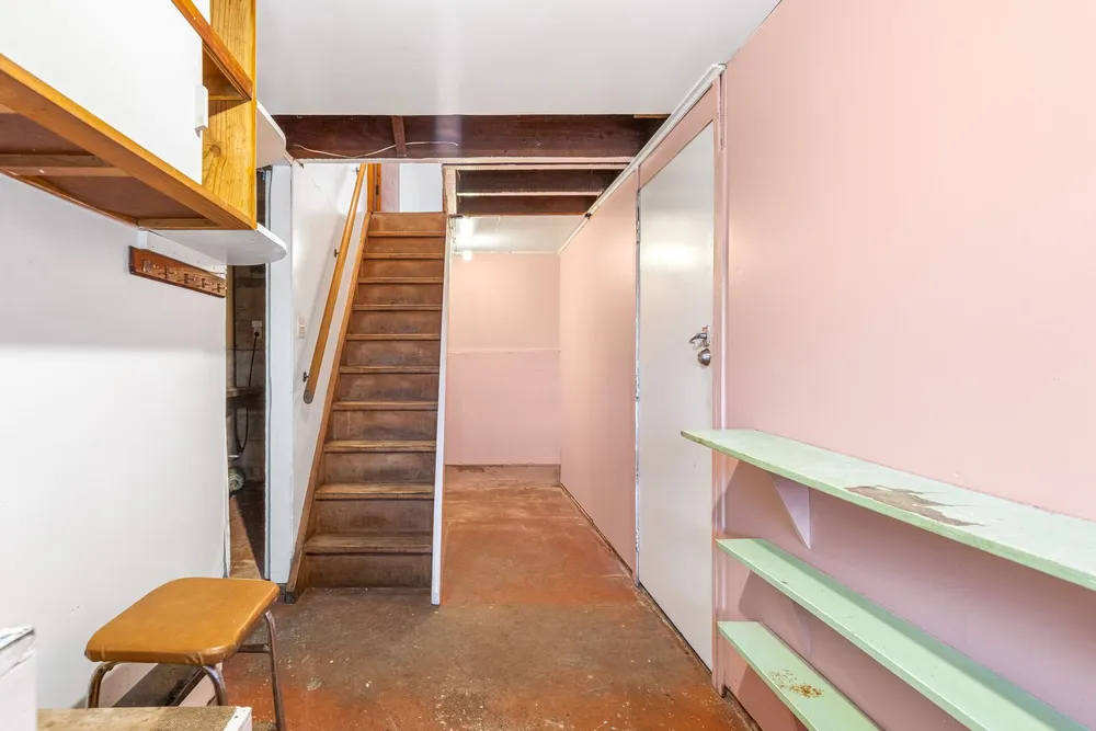 Photos of 352 Whangaparaoa Road