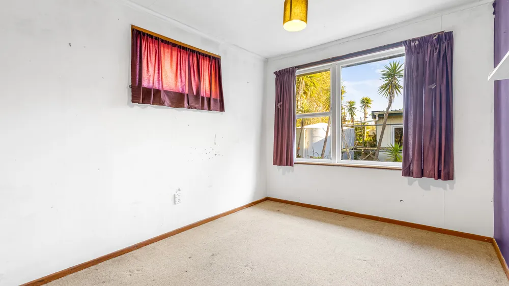 Photos of 352 Whangaparaoa Road