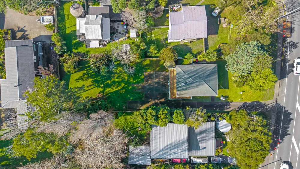 Photos of 352 Whangaparaoa Road