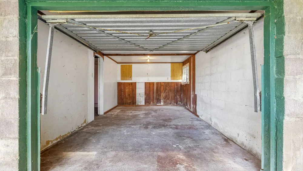 Photos of 352 Whangaparaoa Road