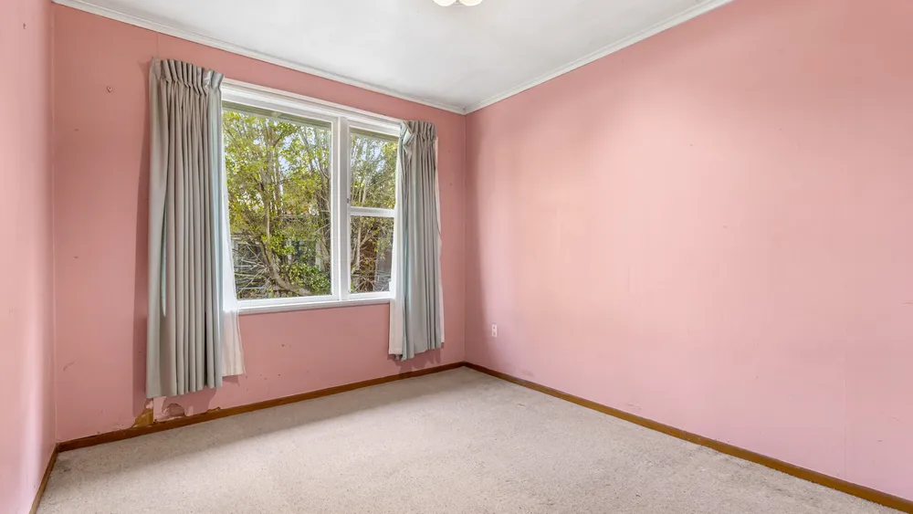 Photos of 352 Whangaparaoa Road