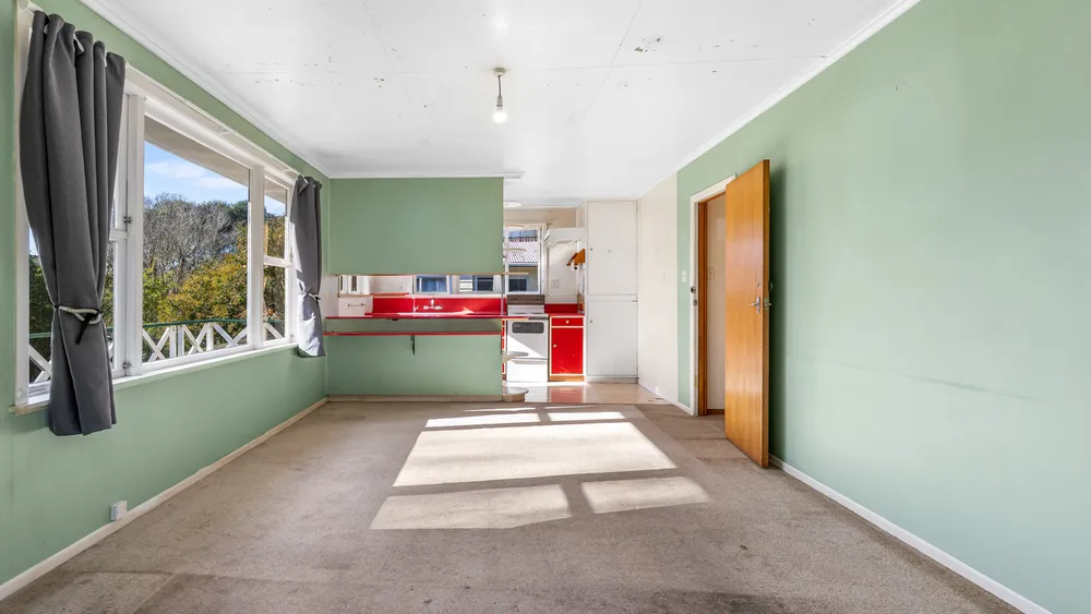 Photos of 352 Whangaparaoa Road