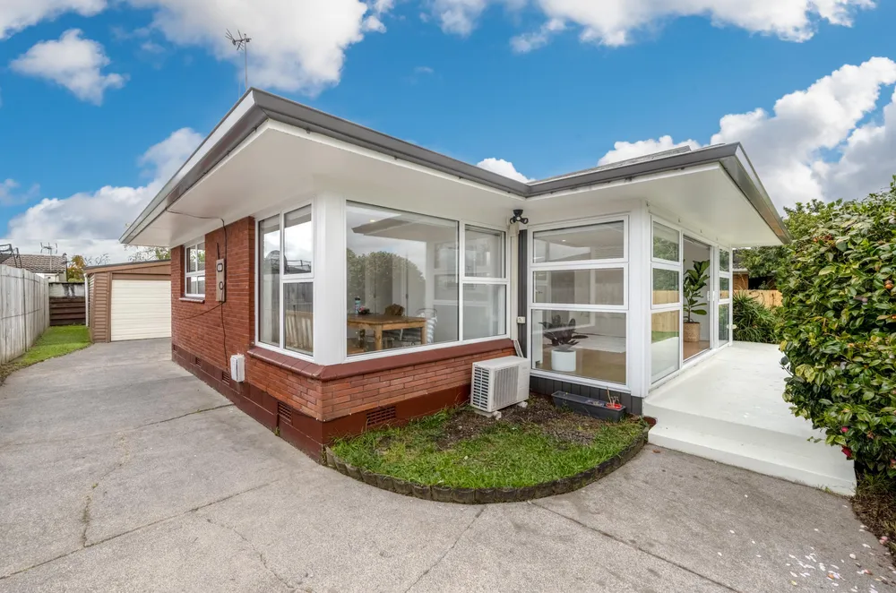 Photos of 24 Walworth Avenue
