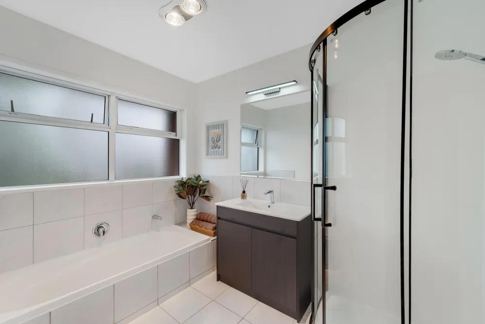 Photos of 24 Walworth Avenue