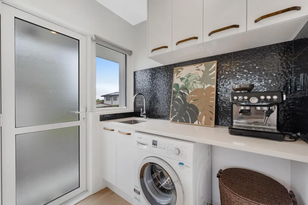 Photos of 24 Walworth Avenue
