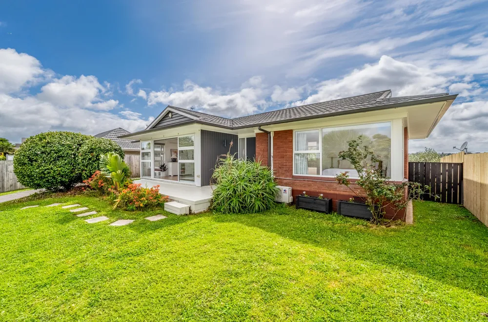 Photos of 24 Walworth Avenue