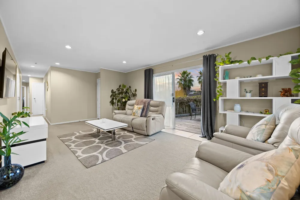Photos of 19 Pahi Place