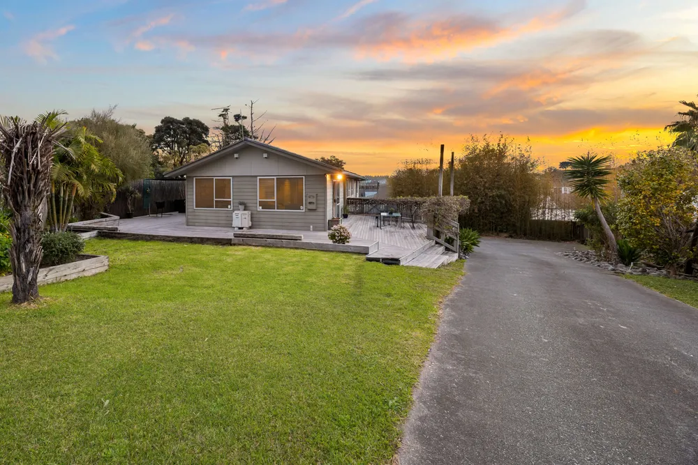 Photos of 19 Pahi Place