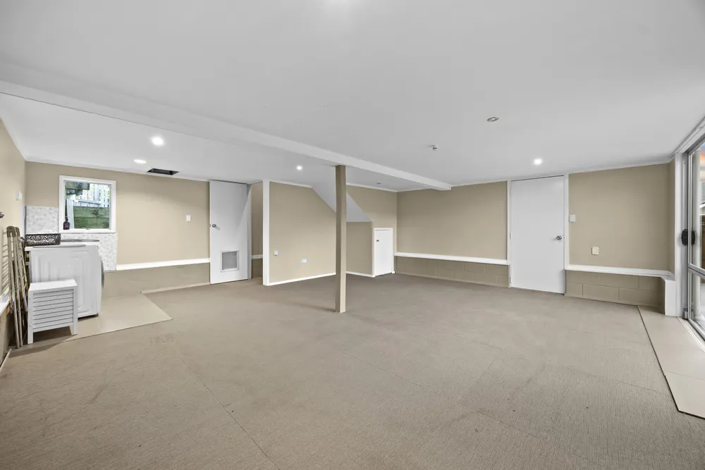 Photos of 19 Pahi Place