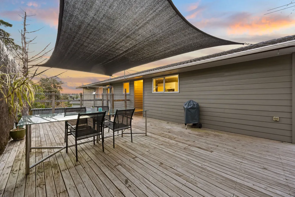 Photos of 19 Pahi Place