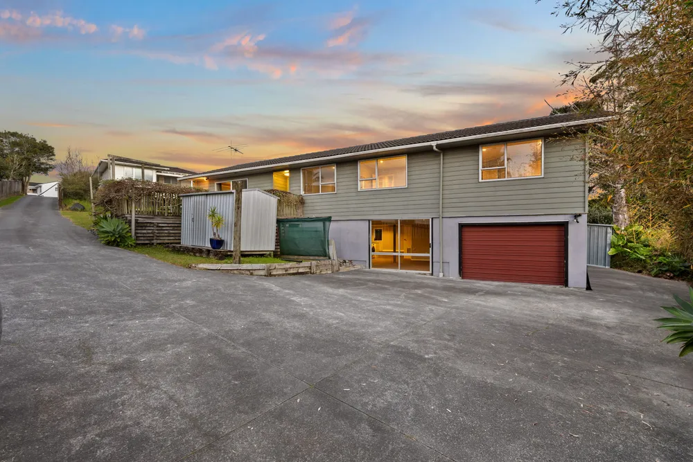 Photos of 19 Pahi Place
