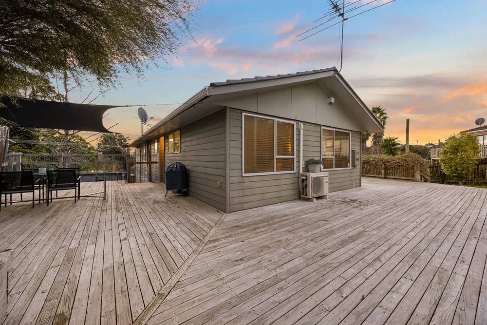 Photos of 19 Pahi Place