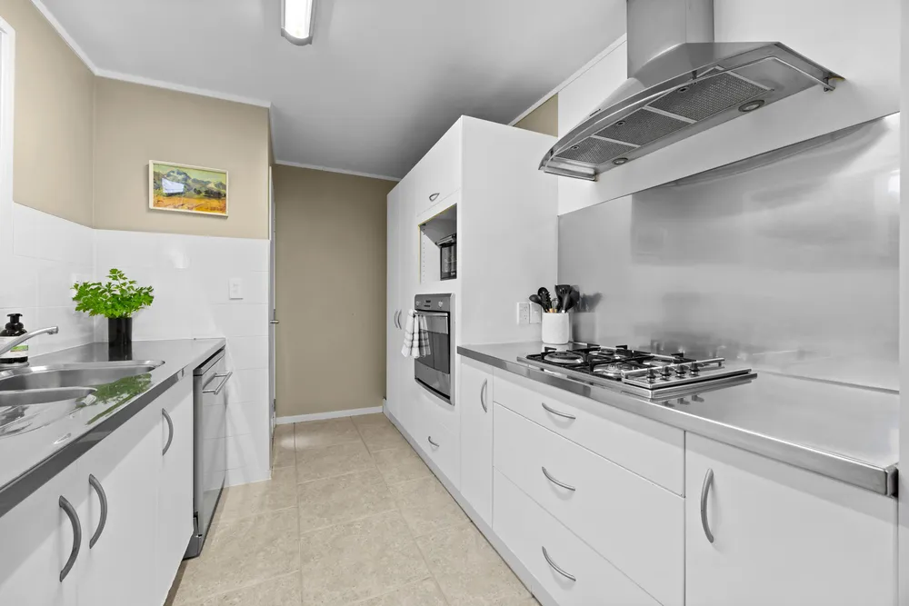 Photos of 19 Pahi Place