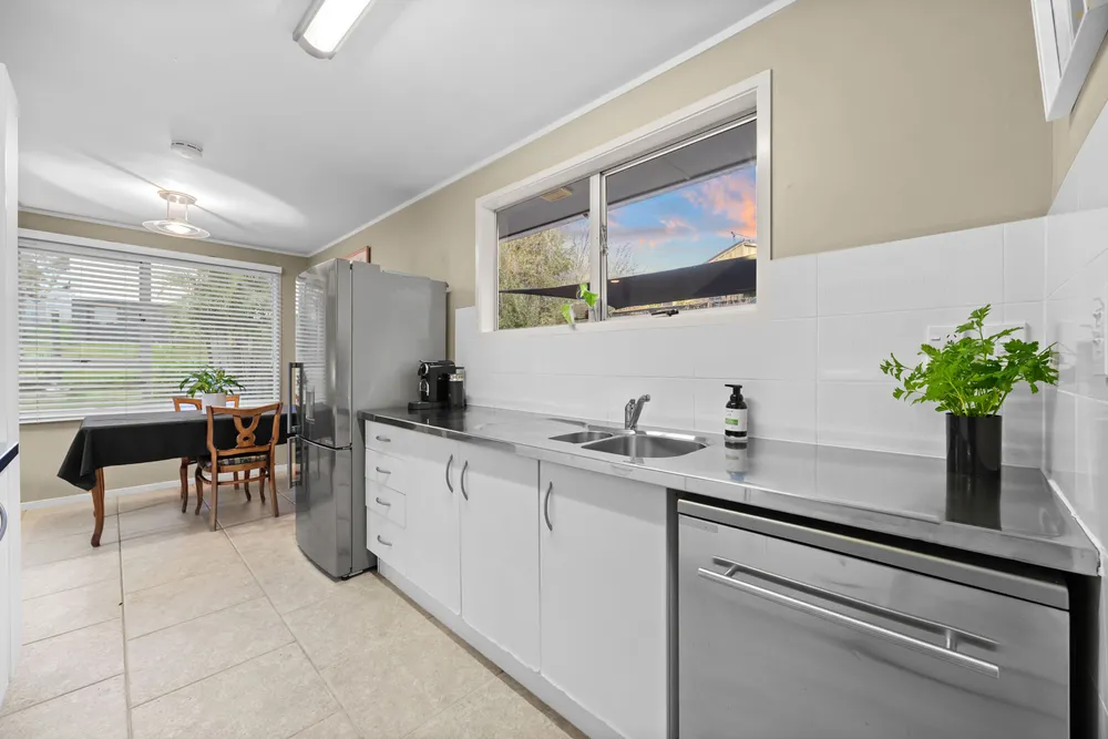 Photos of 19 Pahi Place