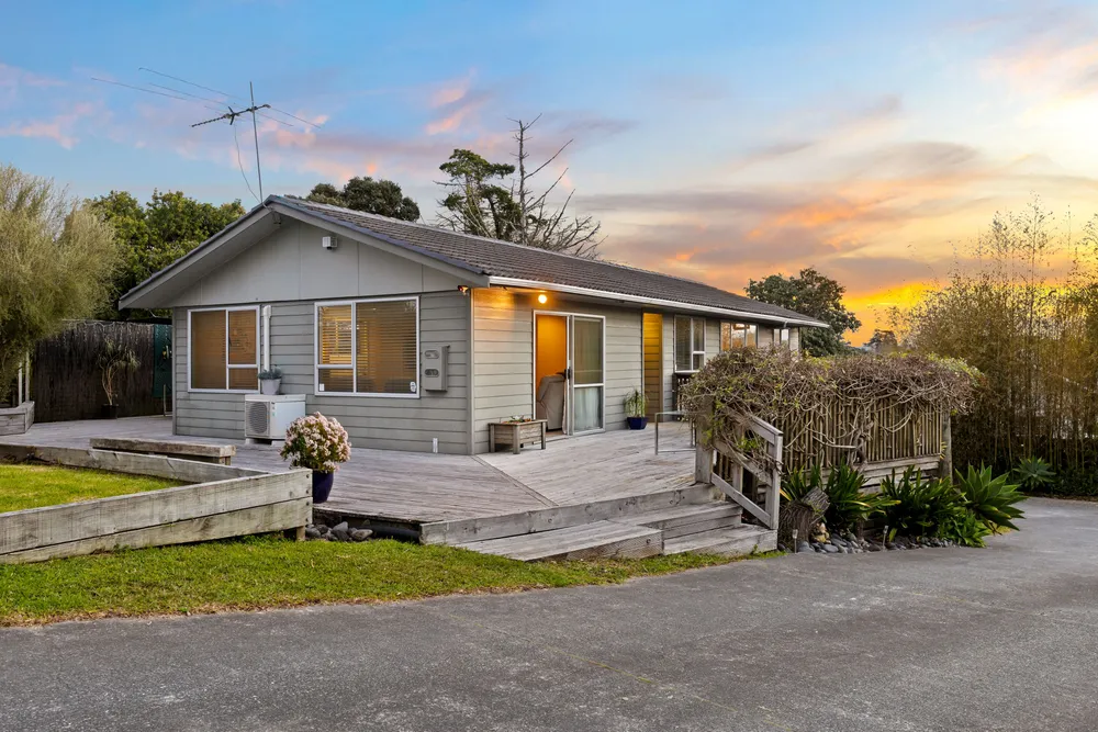 Photos of 19 Pahi Place