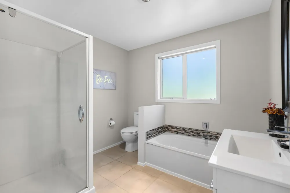 Photos of 180A Dinsdale Road