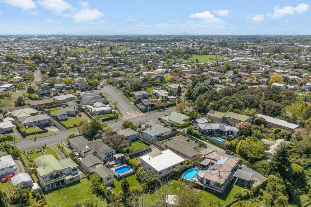 Photos of 180A Dinsdale Road
