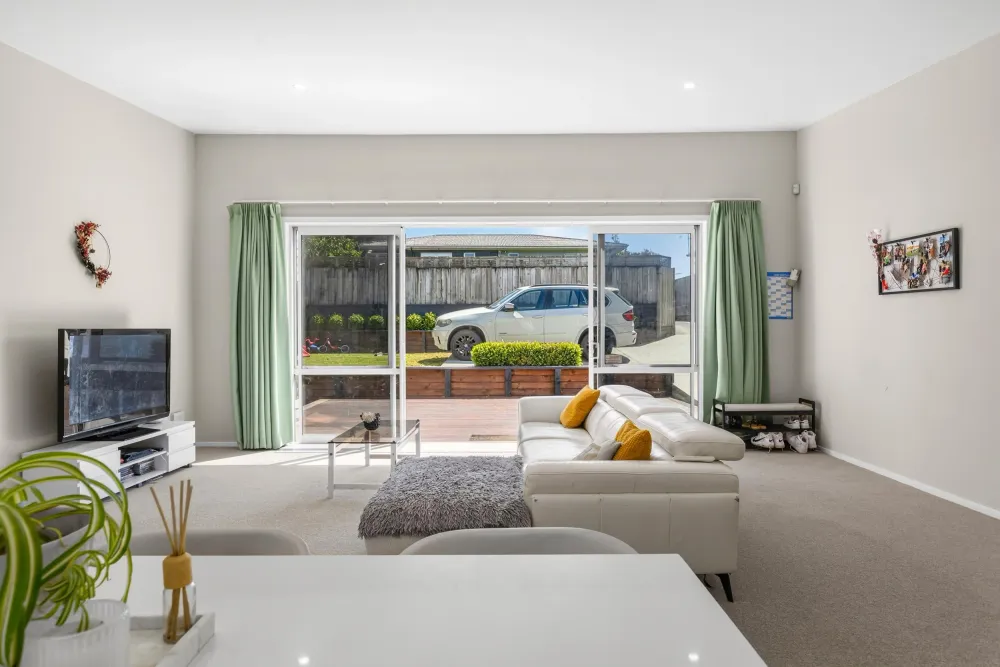 Photos of 180A Dinsdale Road